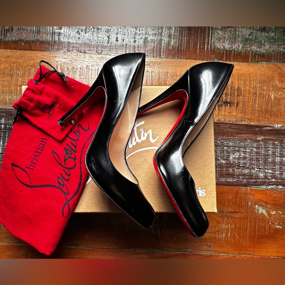 Pre-owned - CHRISTIAN LOUBOUTIN DECOLLETE 868 BLACK PATENT CALF LEATHER